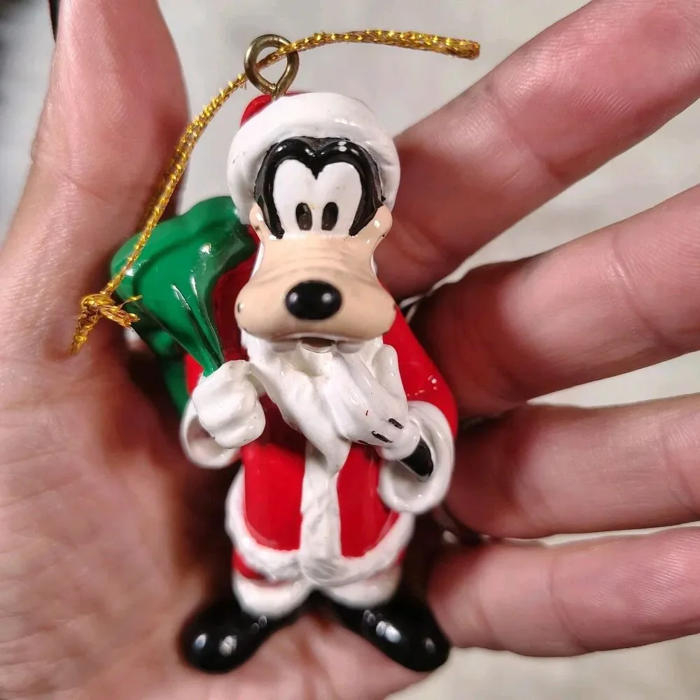 VTG Disney GOOFY SANTA It's a Small World Ornament Disney World Store 1992